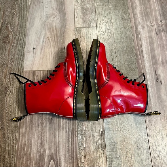Vtg Doc Martens 1460 Made in England Air Wair Red Patent Leather Boots US Size 8 - Picture 5 of 16
